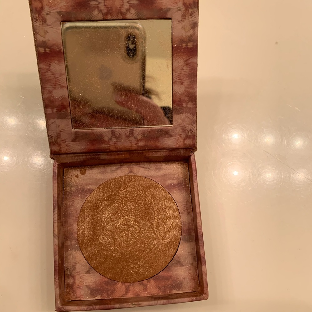 Urban Decay Naked Illuminated in “Lit”